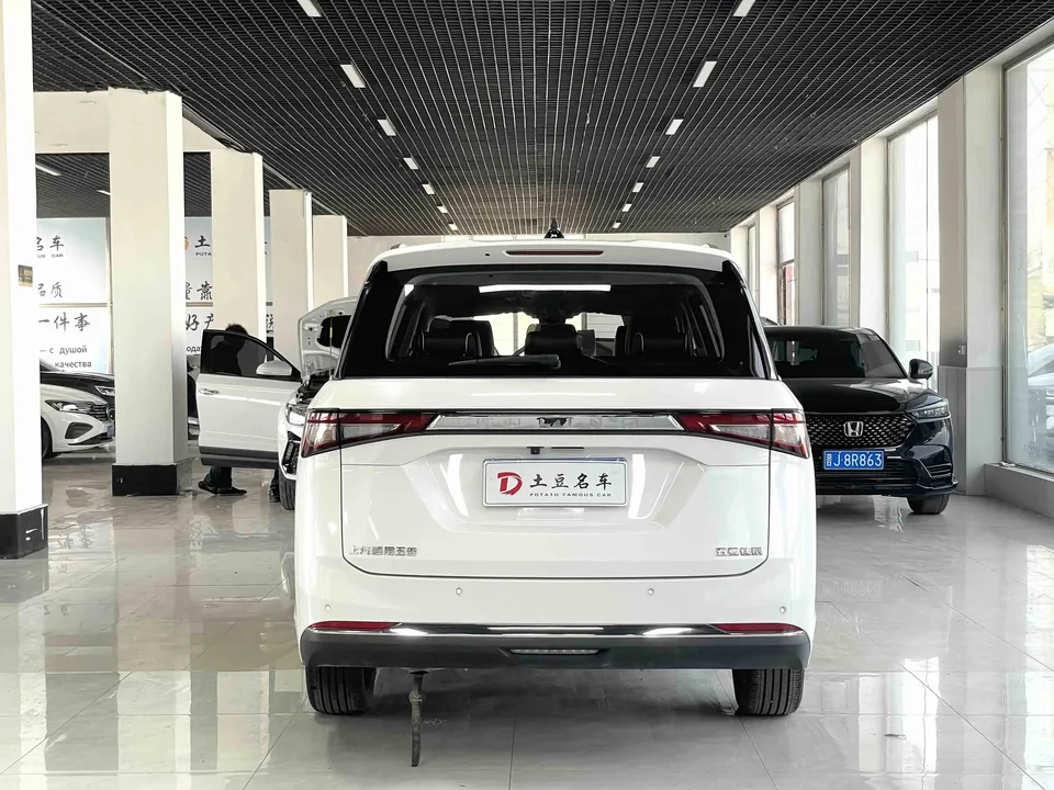 Wuling Jiachen Wuling Jiachen 2022 1.5T CVT Premium Flagship Model 2022 — миниатюра 2