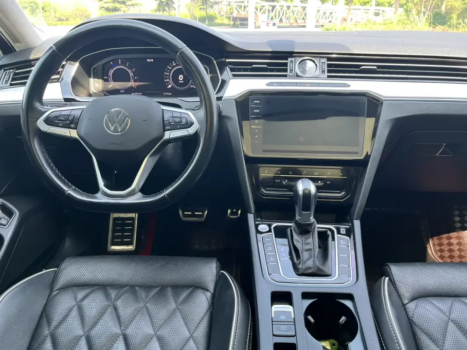 Volkswagen Magotan PHEV Magotan GTE 2022 Premium Edition 2023 — миниатюра 5