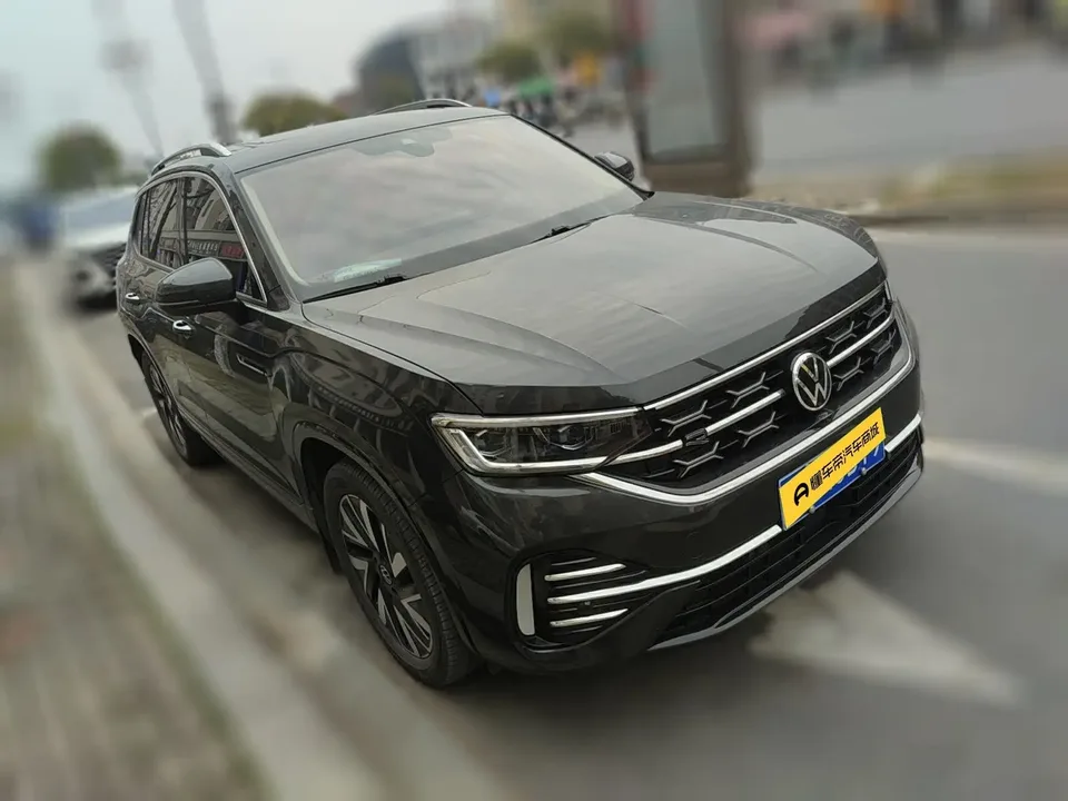 Volkswagen Tayron Tanyue 2023 380TSI 4WD R-Line High Energy Edition 2022 — миниатюра 3