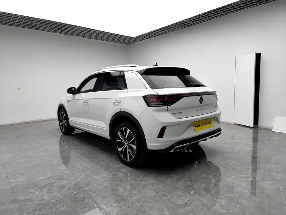 Volkswagen T-Roc 300TSI DSG Chenguang Edition 2024 — миниатюра 2