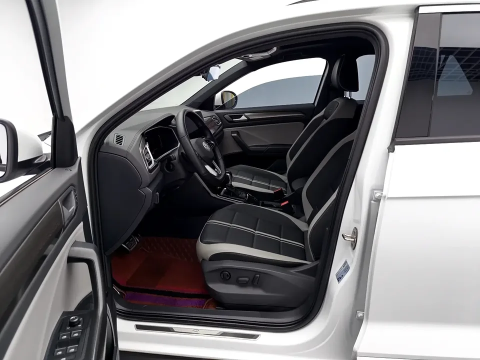 Volkswagen T-Roc 300TSI DSG Chenguang Edition 2024 — миниатюра 5