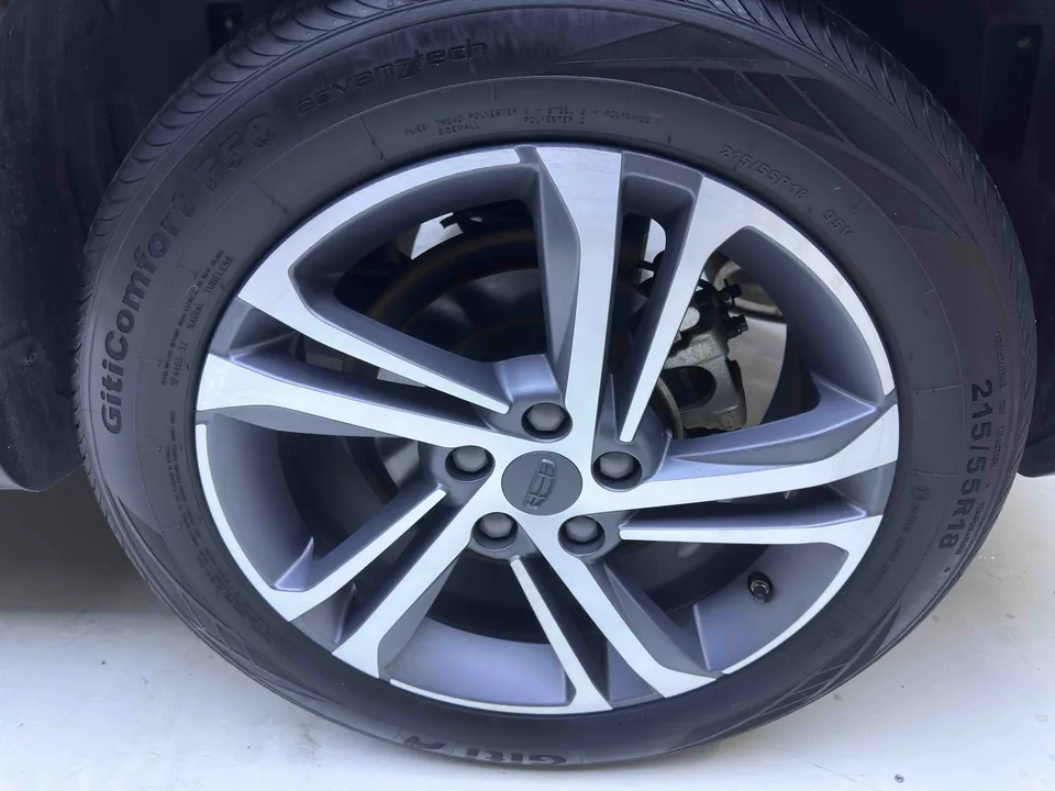 Volkswagen T-Roc Tangeu 280TSI DSG two-wheel drive elite intelligent version 2022 — миниатюра 3