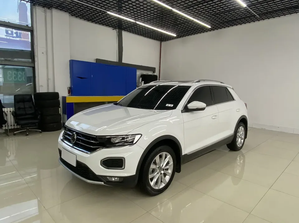 Volkswagen T-Roc Tanyue 280TSI DSG 2WD Elite PLUS 2022 — фото 1, купить с доставкой в Москву