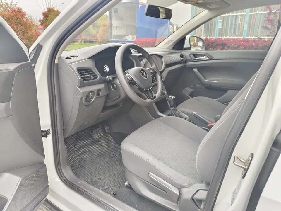 Volkswagen Tu Kai Tukai 2023 1.5L Automatic Fashion Edition 2023 — миниатюра 5