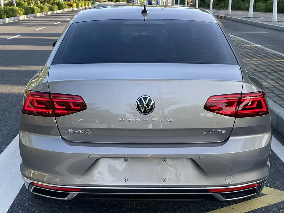 Volkswagen Magotan 330TSI DSG 30th Anniversary Edition 2022 — миниатюра 2
