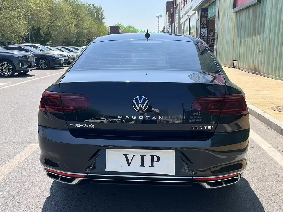 Volkswagen Magotan 2 million units public enjoyment model 330TSI DSG luxury model 2024 — миниатюра 4