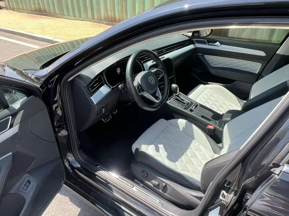 Volkswagen Magotan 2 million units public enjoyment model 330TSI DSG luxury model 2024 — миниатюра 5