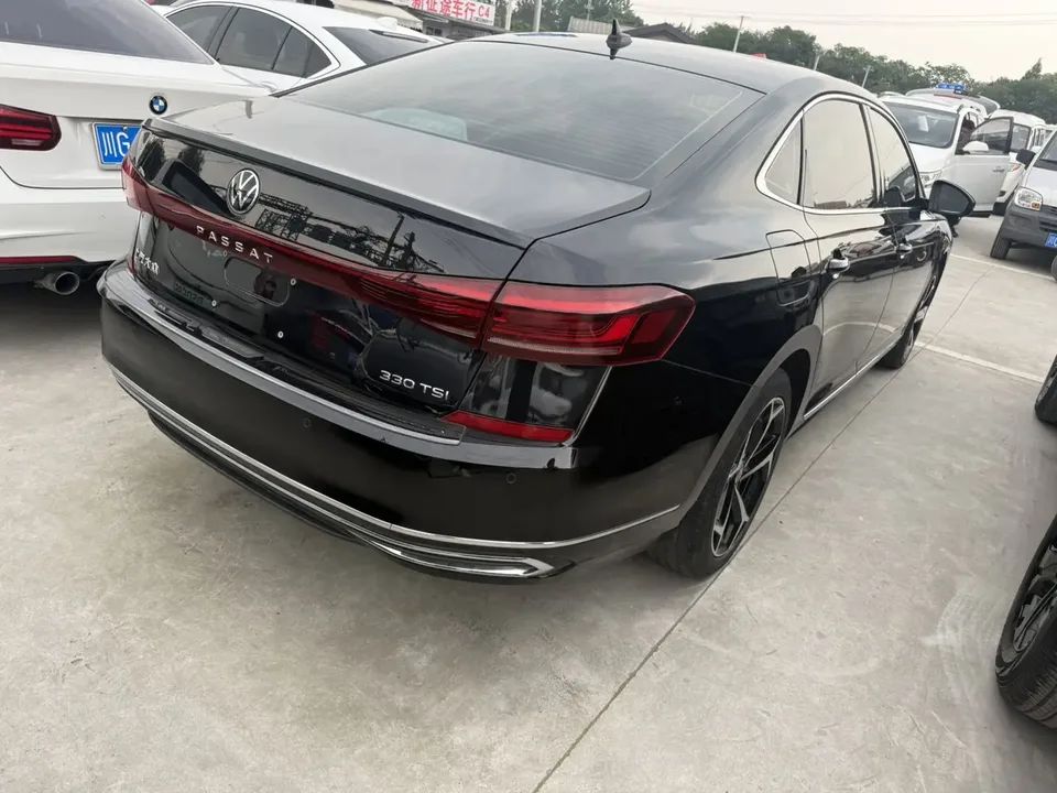 Volkswagen Passat Passat 2023 330TSI Elite Edition 2023 — миниатюра 5
