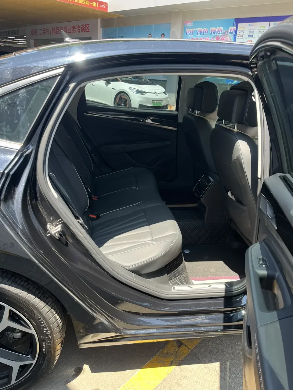 Volkswagen Passat Passat 2024 380TSI Starry Sky Deluxe Edition 2024 — миниатюра 4