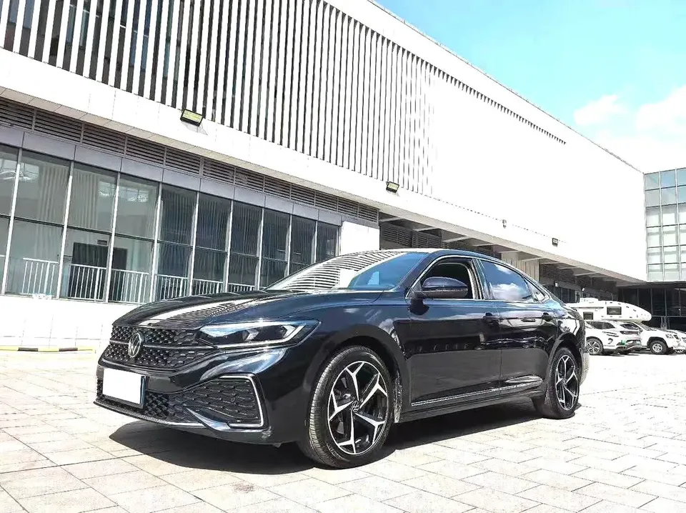 Volkswagen Passat 2023