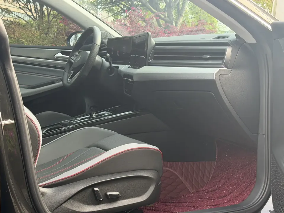 Volkswagen Lamando 2024 Lingdu Lingdu L 280TSI DSG Cool Edition 2024 — миниатюра 4