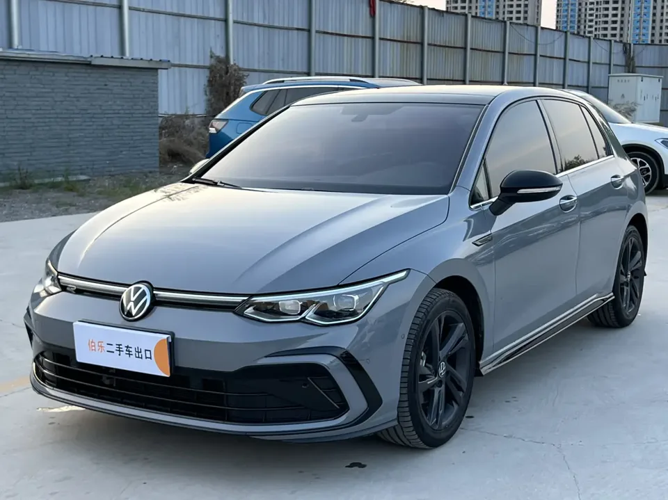 Volkswagen Golf golf 2023 280TSI DSG R-Line Lite 2023 — photo 1, buy with delivery to Moscow
