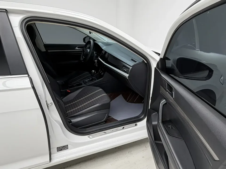 Volkswagen Lavida Lavida 2022 280TSI DSG Comfort Edition 2022 — миниатюра 3