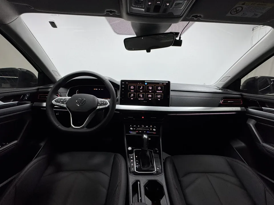 Volkswagen Lavida Lavida 2024 300TSI DSG Starry Sky Leading Edition 2025 — миниатюра 4