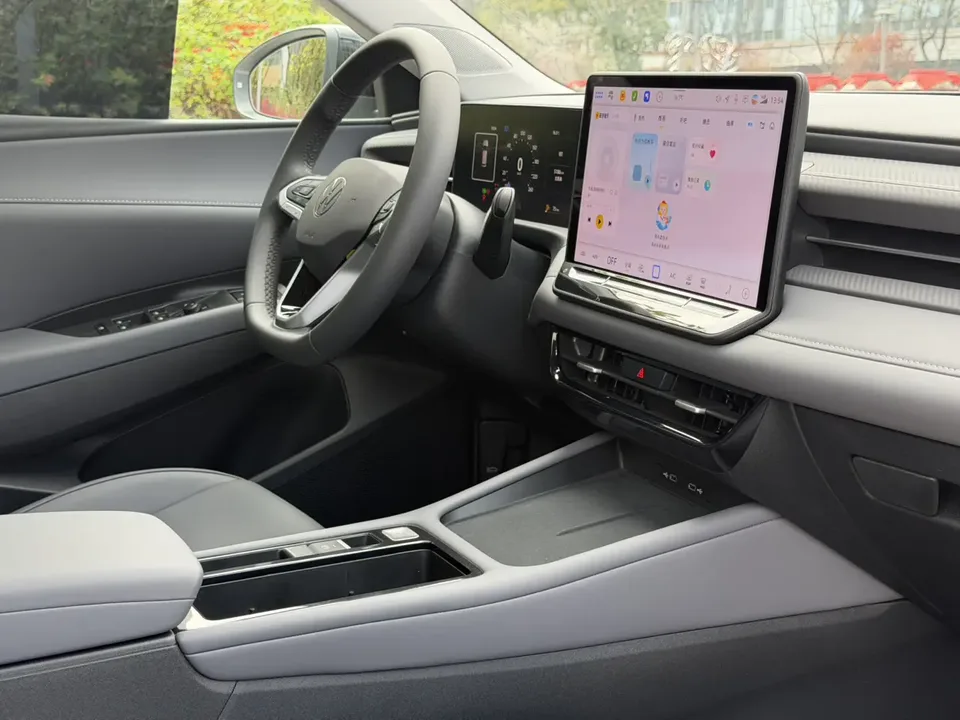 Volkswagen Lavida 2026 Volkswagen Lavida Pro 1.5L Starry Sky Six Million Edition 2026 — миниатюра 4