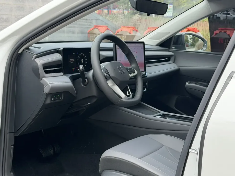 Volkswagen Lavida 2026 Volkswagen Lavida Pro 1.5L Starry Sky Six Million Edition 2026 — миниатюра 5