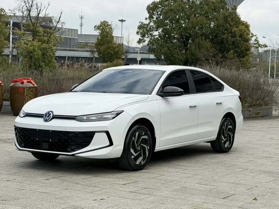 Volkswagen Lavida 2026 Volkswagen Lavida Pro 1.5L Starry Sky Six Million Edition 2026 — фото 1, купить с доставкой в Москву