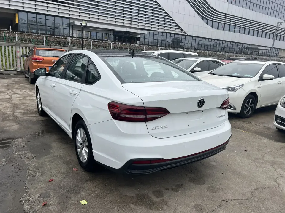 Volkswagen Lavida Lavida 2023 1.5L Automatic Fully Edition 2023 — thumbnail 4