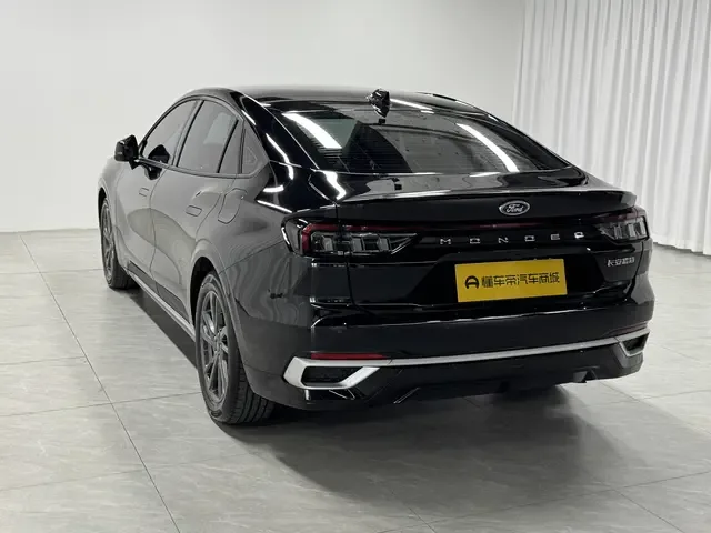 Ford Mondeo Mondeo 2025 EcoBoost 180 Luxury 2024 — миниатюра 2