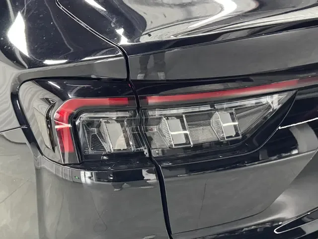 Ford Mondeo Mondeo 2025 EcoBoost 180 Luxury 2024 — миниатюра 4