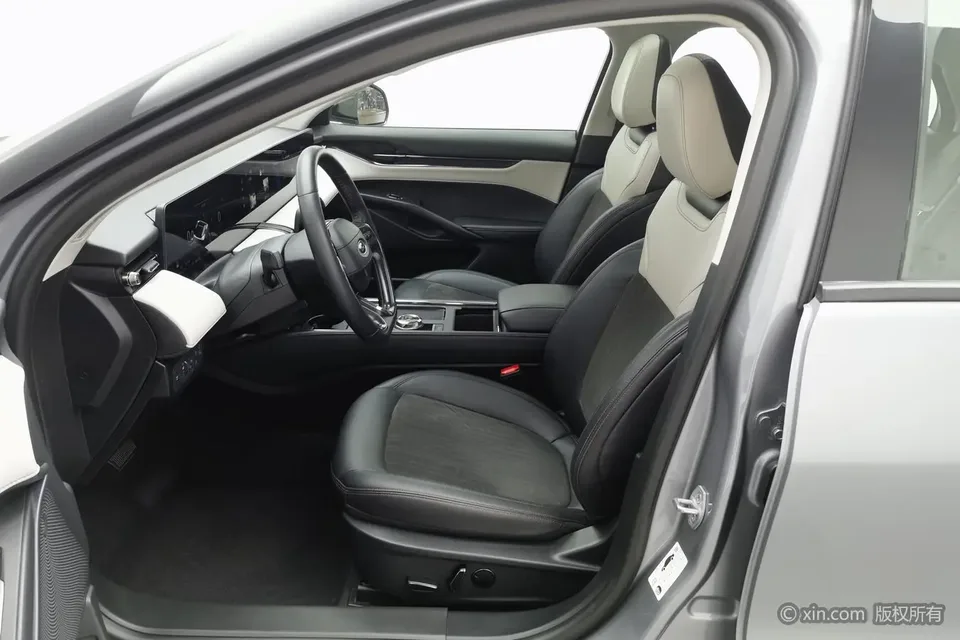 Ford Mondeo Mondeo EcoBoost 245 Luxury 2022 — миниатюра 4