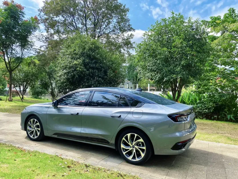 Ford Mondeo EcoBoost 245 Extreme Edition 2022 — миниатюра 2