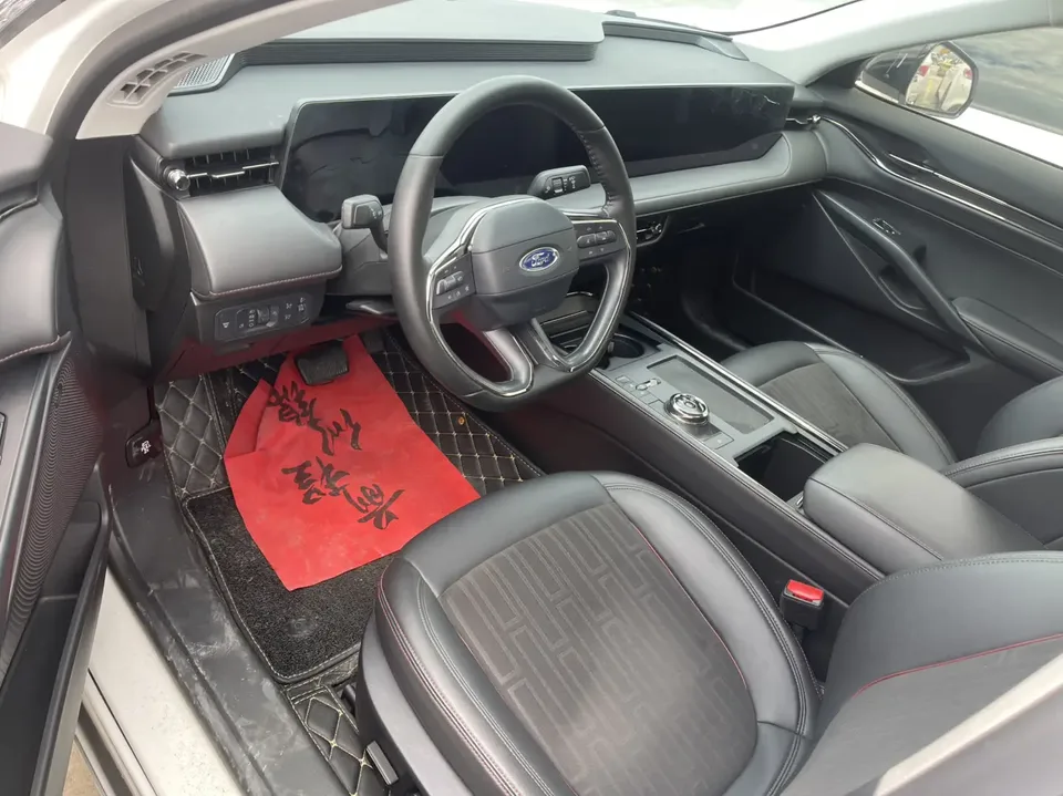 Ford Mondeo Mondeo 2022 EcoBoost 245 Luxury 2023 — миниатюра 5