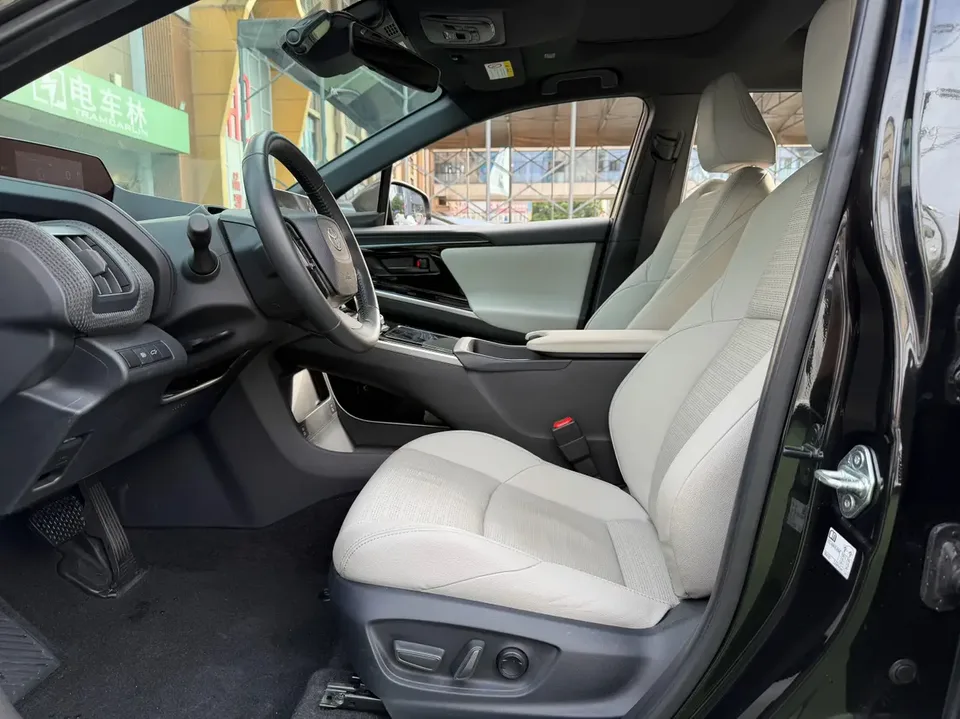 Toyota GAC bZ4X Long Range Pro 2023 — миниатюра 4