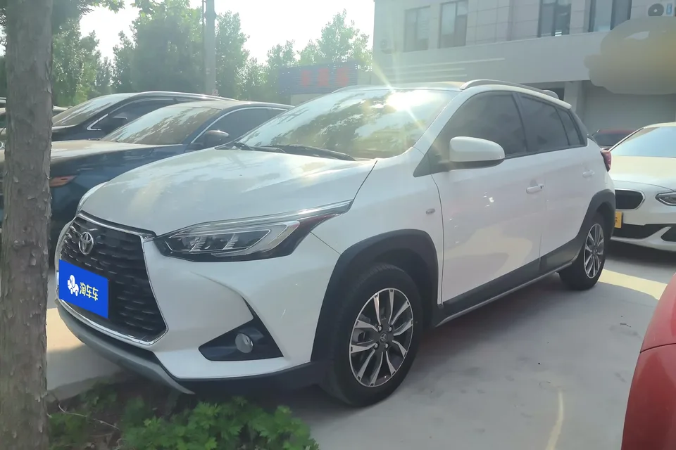 Toyota Yaris L 2022