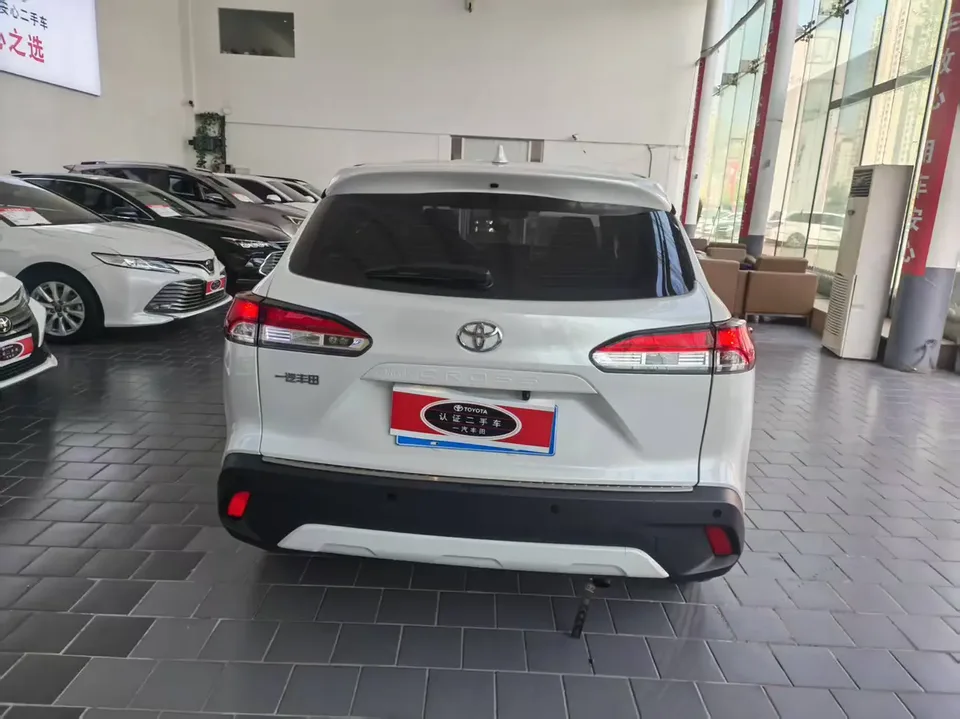 Toyota CorollaCross 2.0L CVT Pioneer Edition 2024 — миниатюра 4