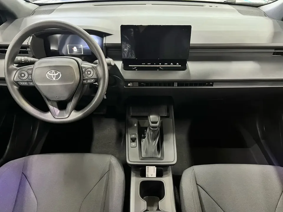 Toyota CorollaCross 2026 Toyota Corolla 2.0L CVT Pioneer Edition 2026 — миниатюра 5