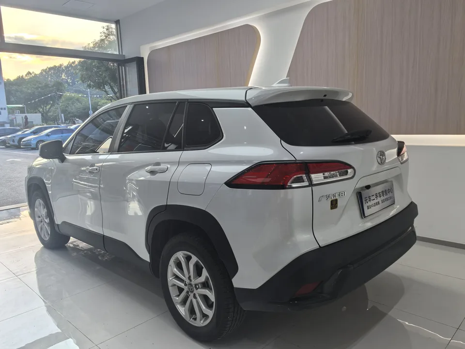 Toyota Frontlander 2.0L CVT Leading Edition 2024 — миниатюра 2