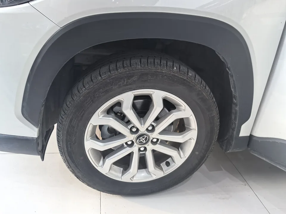 Toyota Frontlander 2.0L CVT Leading Edition 2024 — миниатюра 4