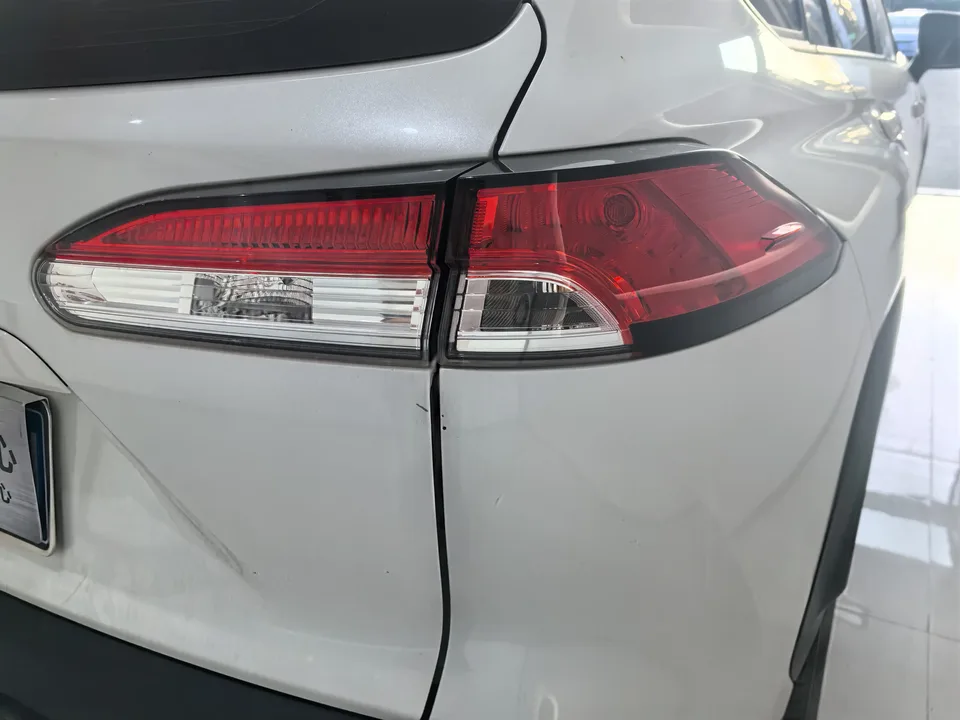 Toyota Frontlander 2.0L CVT Leading Edition 2024 — миниатюра 5