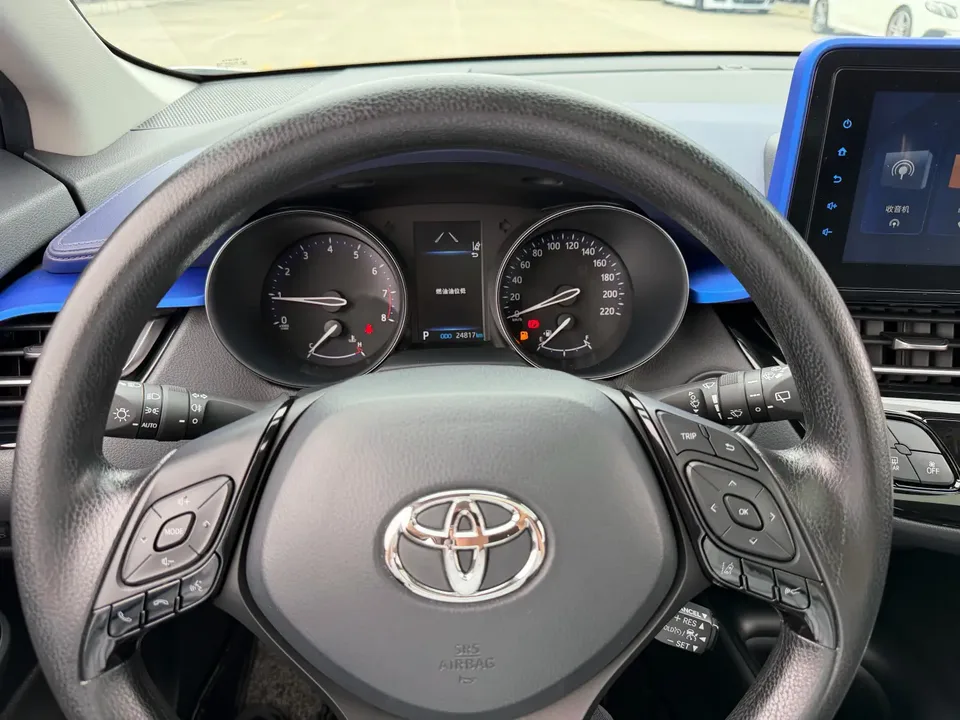Toyota C-HR 2.0L Leading Edition 2022 — миниатюра 4