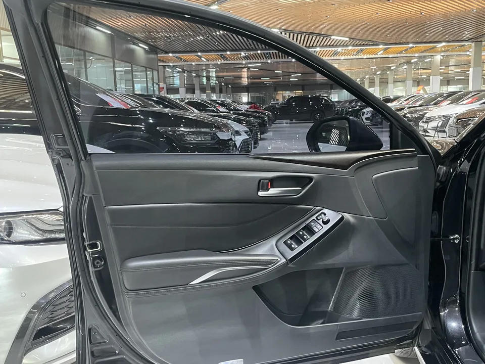 Toyota Avalon asian dragon 2022 2.0L Deluxe Edition 2022 — thumbnail 4