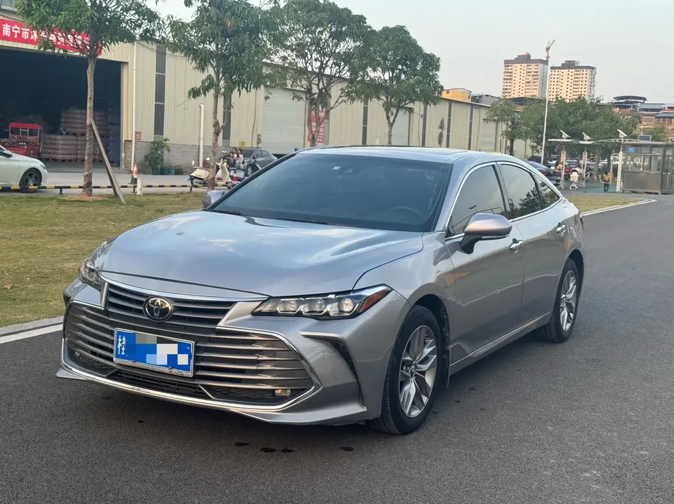 Toyota Avalon 2022