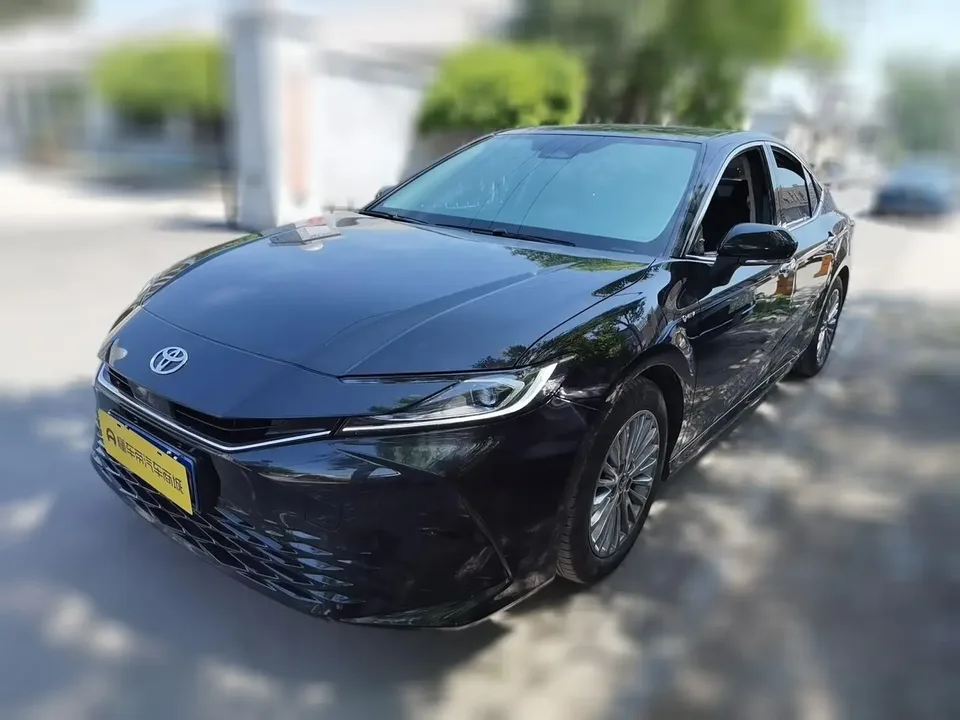 Toyota Camry 2025