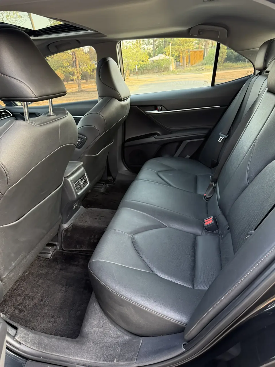 Toyota Camry 2.0G Deluxe Edition 2023 — миниатюра 3