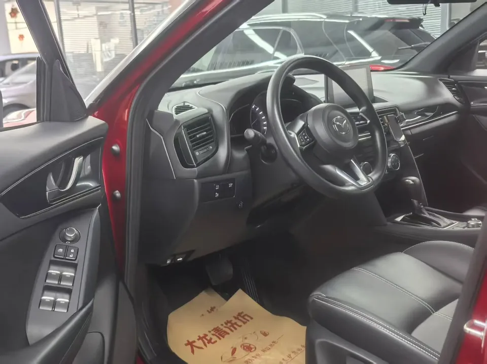Mazda CX-4 Mazda CX-4 2021 2.0L 2WD Blue Sky Youth Edition 2022 — миниатюра 5