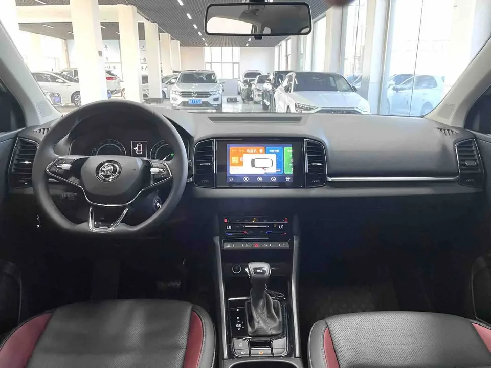 Skoda Karoq 2022 Karoq TSI280 Premium Edition 2022 — миниатюра 4