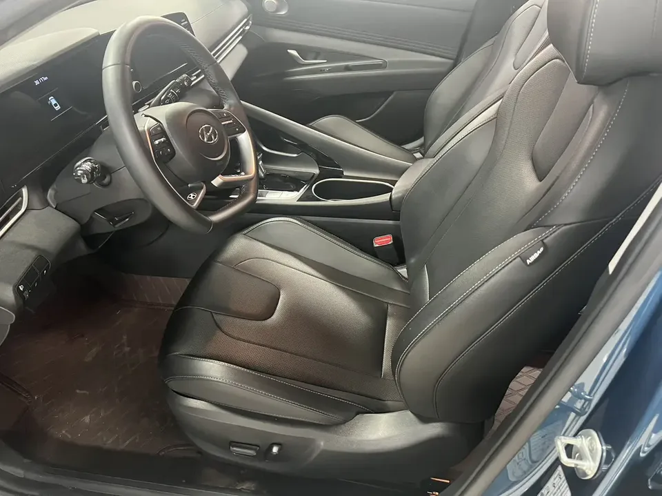 Hyundai Elantra 1.5L CVT GLX Elite Edition 2023 — миниатюра 3