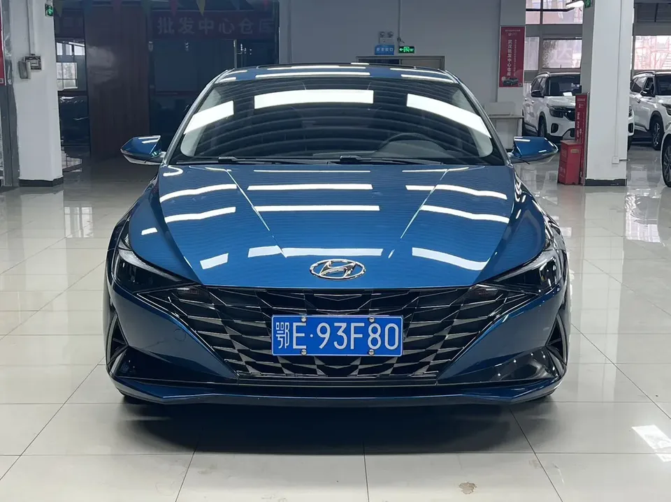 Hyundai Elantra 2023