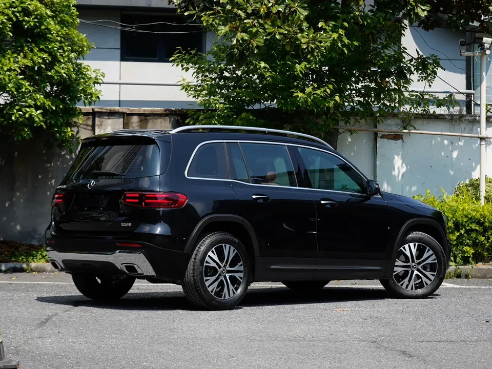 Mercedes-Benz GLB-Class facelift GLB 220 Dynamic 2024 — миниатюра 2