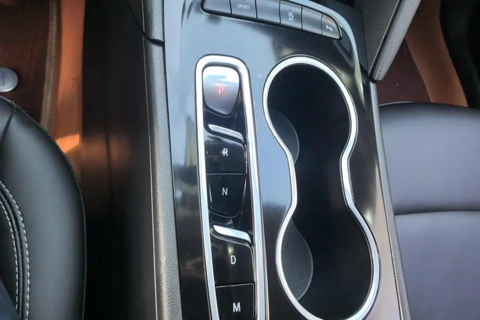 Buick Majesty Regal 2024 25T Super Edition 2023 — миниатюра 5