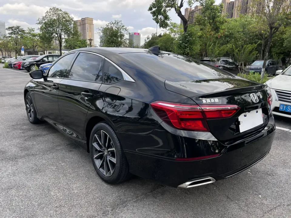 Honda Inspire Inship 2022 260TURBO Exquisite Edition 2022 — миниатюра 2