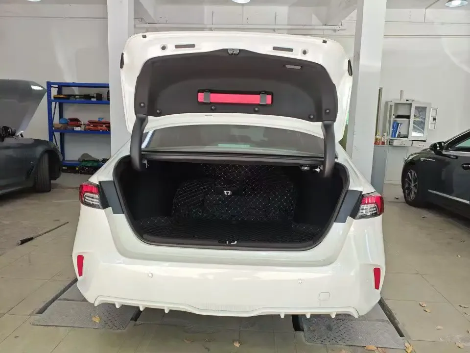 Honda Inspire 260TURBO Elite Edition 2025 — миниатюра 3