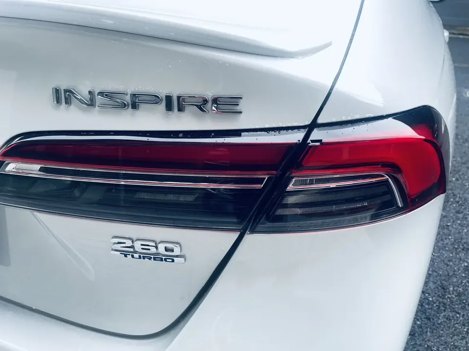 Honda Inspire Insignia 2025 260TURBO Elegant Edition 2025 — миниатюра 2