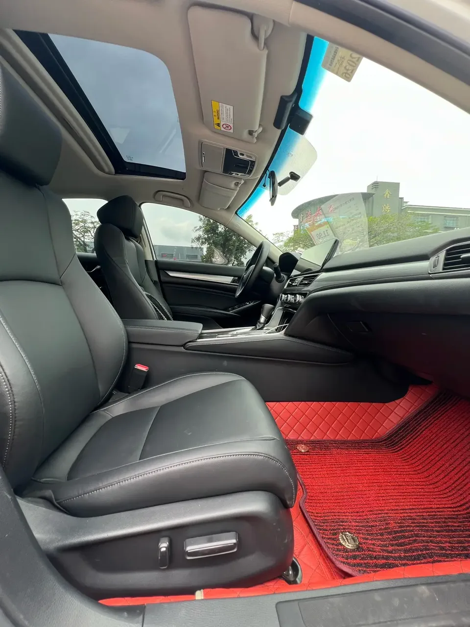 Honda Accord Accord 2022 260TURBO Deluxe Edition 2022 — миниатюра 5