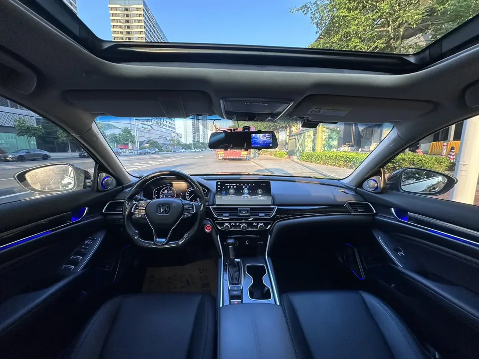 Honda Accord Accord 2022 260TURBO Deluxe Edition 2022 — миниатюра 3